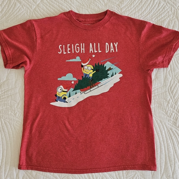 Minions Holiday Shirt - Picture 1 of 6